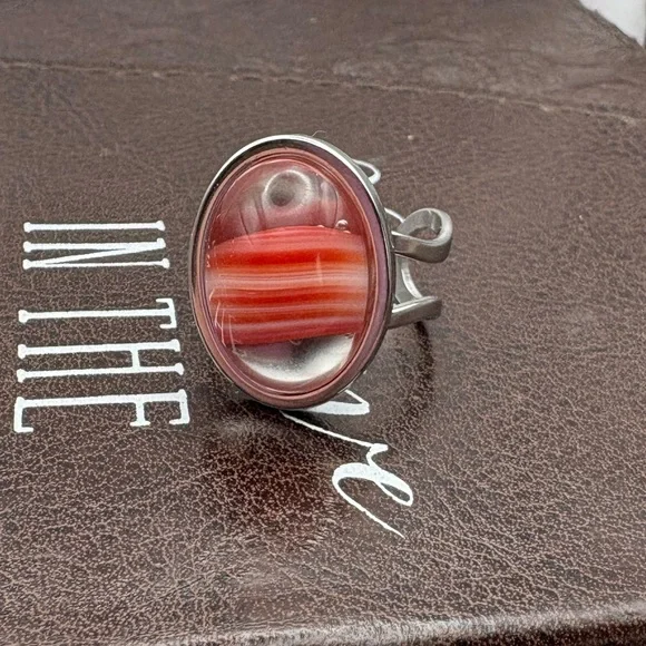 West German Glass Ring Red Stripe Cabochon Statement Adjustable Vintage 70s - Picture 2 of 8